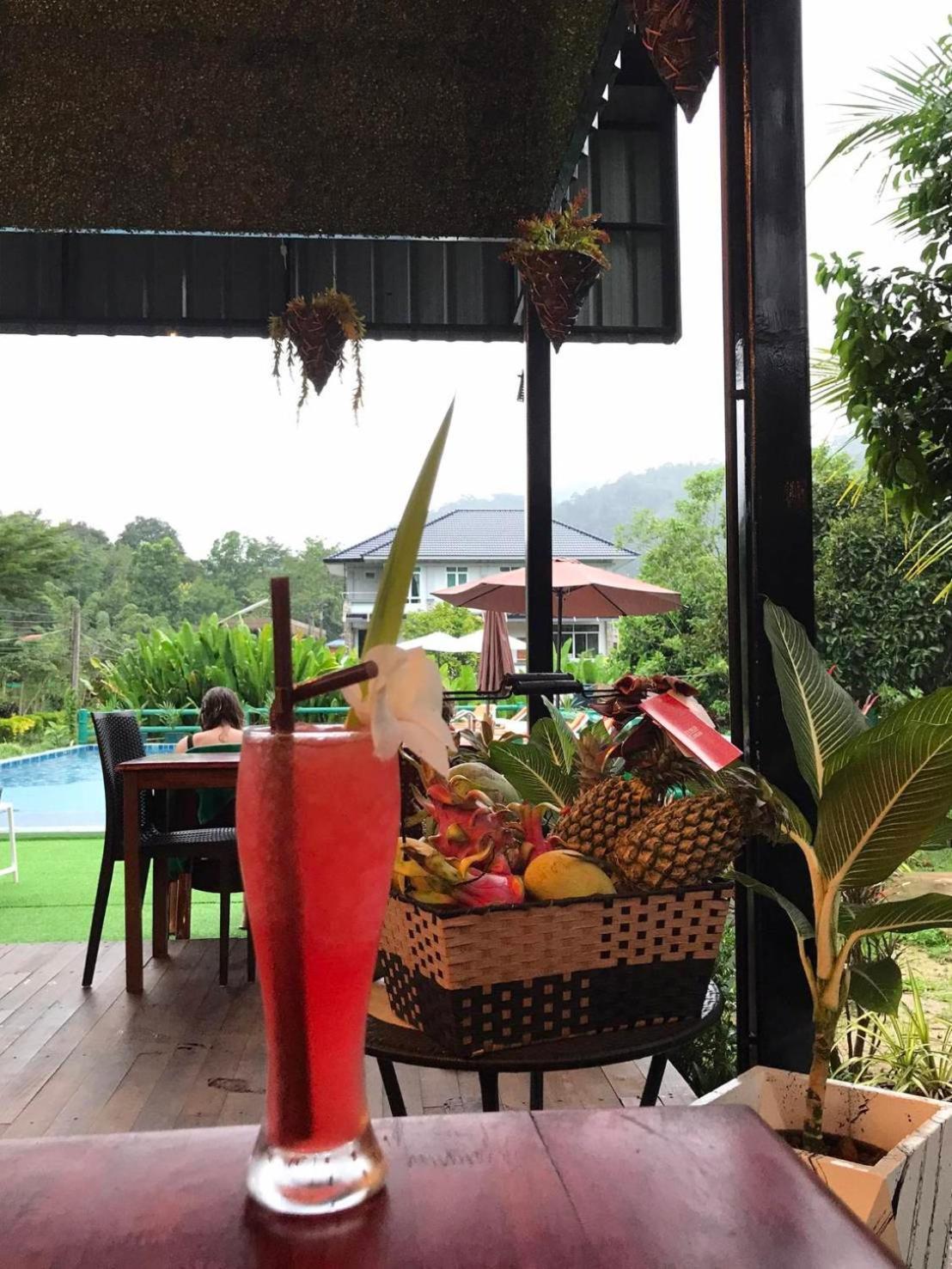 The Royal Bamboo Lodges - Sha Certified Khao Sok National Park Exteriör bild