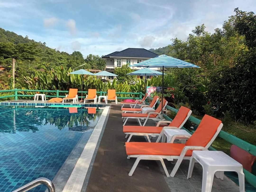 The Royal Bamboo Lodges - Sha Certified Khao Sok National Park Exteriör bild