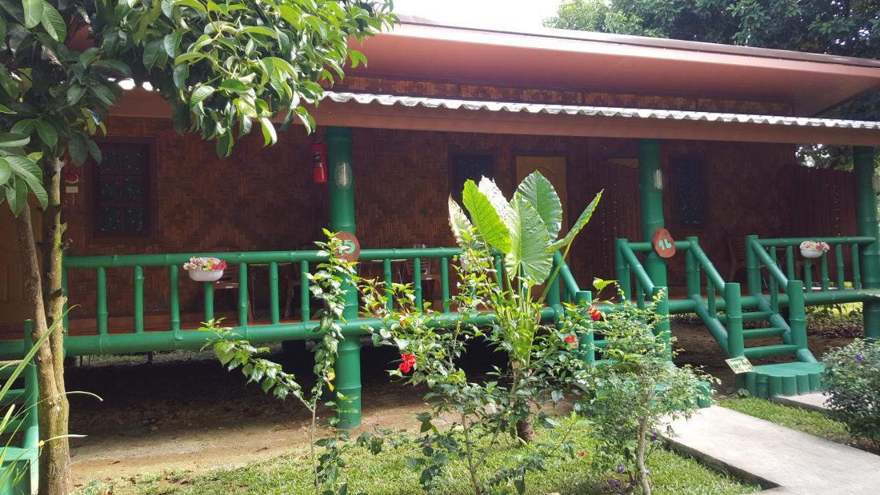 The Royal Bamboo Lodges - Sha Certified Khao Sok National Park Exteriör bild