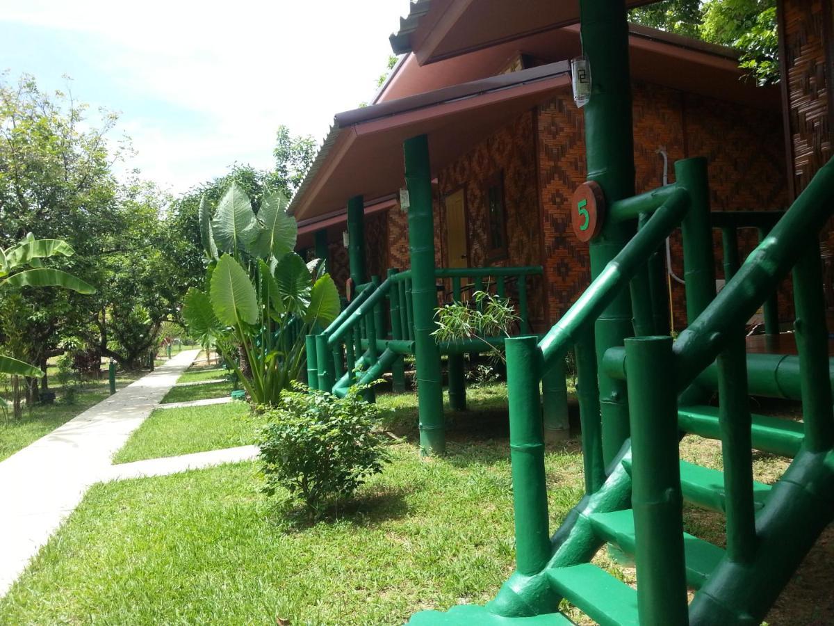 The Royal Bamboo Lodges - Sha Certified Khao Sok National Park Exteriör bild